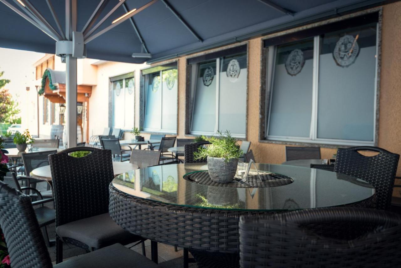 Hotel Restaurant Stoecklwirt Sankt Johann im Pongau Exterior foto